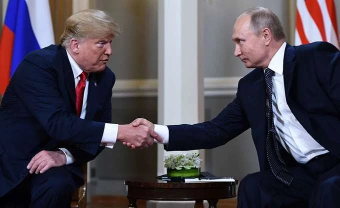 Κρεμλίνο: Θα γίνει η συνάντηση Τραμπ – Πούτιν παρά την ουκρανική κρίση